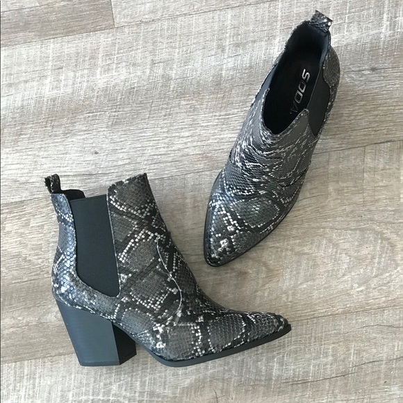Soda Black & Gray Python Snake Ankle Boot Bootie - Picture 6 of 7
